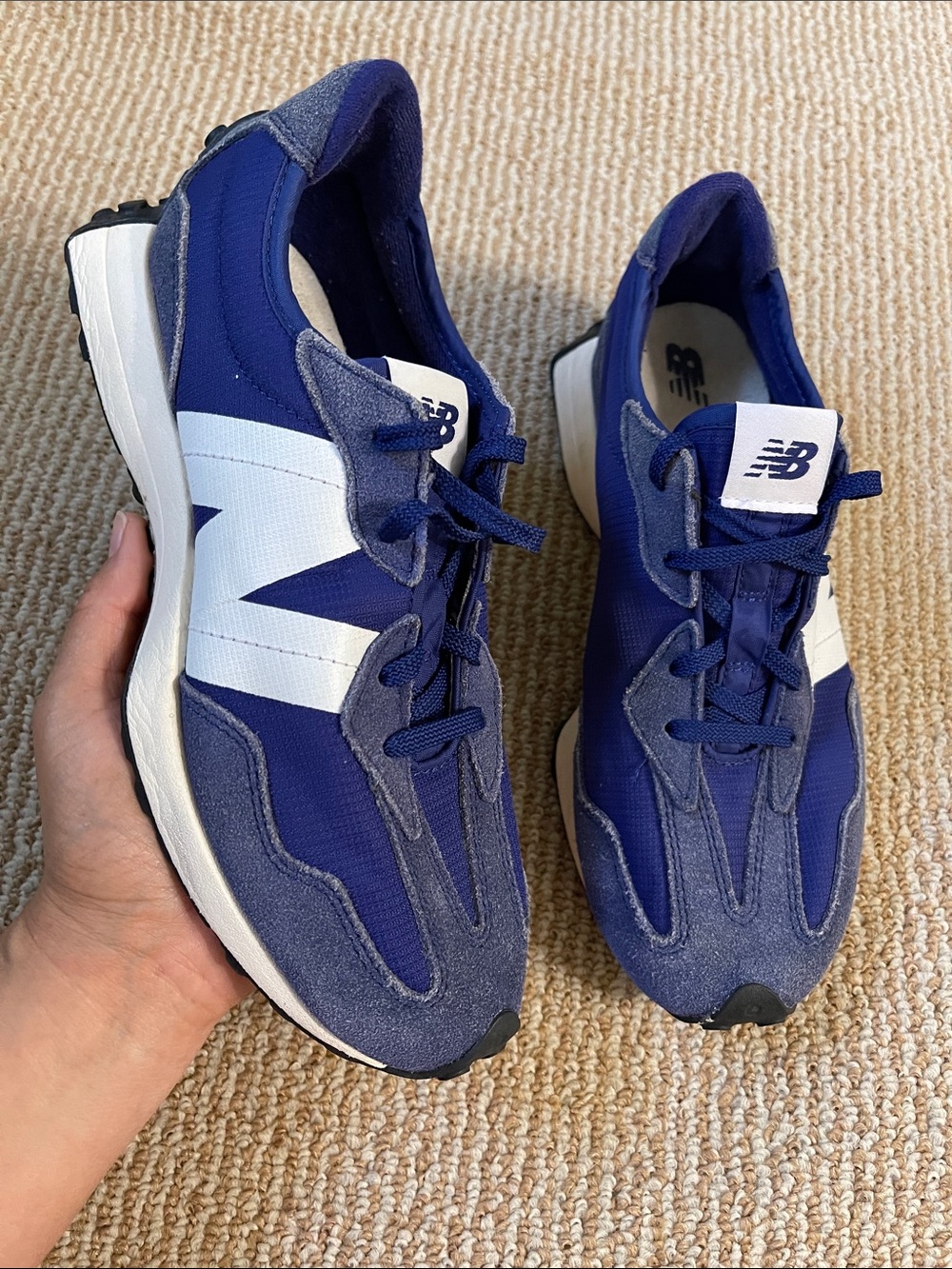 New Balance 327